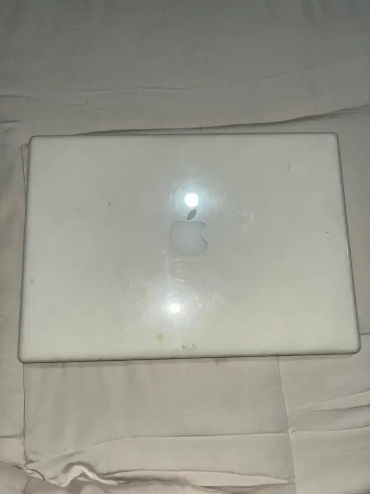 Apple Macbook A1181 2007