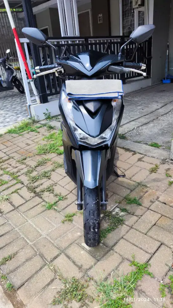 Honda Beat CBS ISS deluxe Hitam 2022