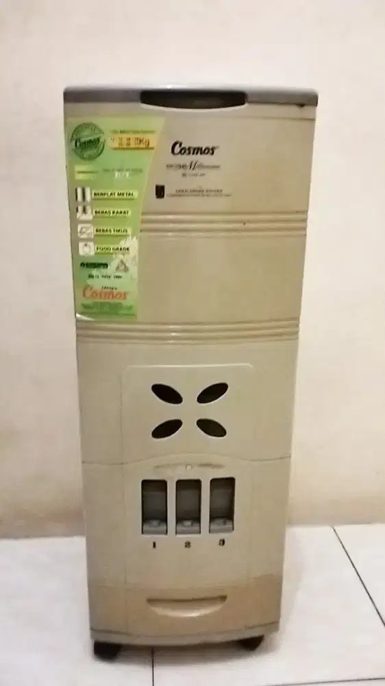 Box beras merk Cosmos 70 Kg
Normal & Bersih Mulus