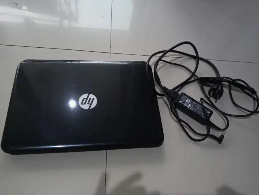 Laptop HP 14-r021TU