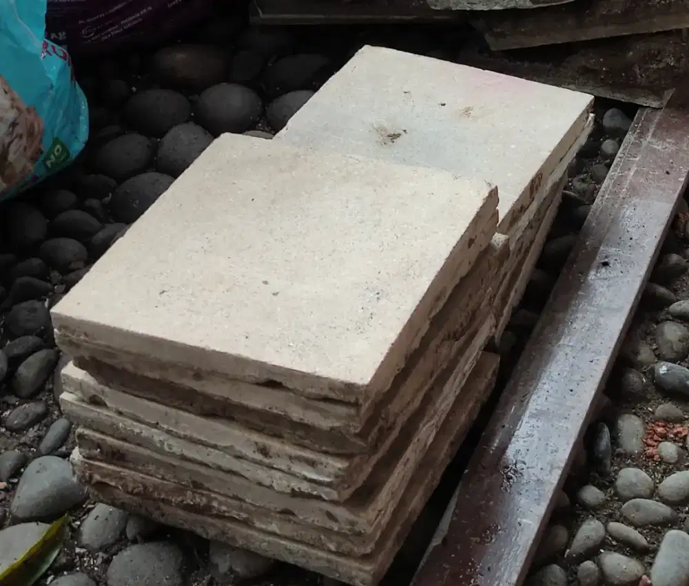 Ubin Teraso Vintage (Jadoel)