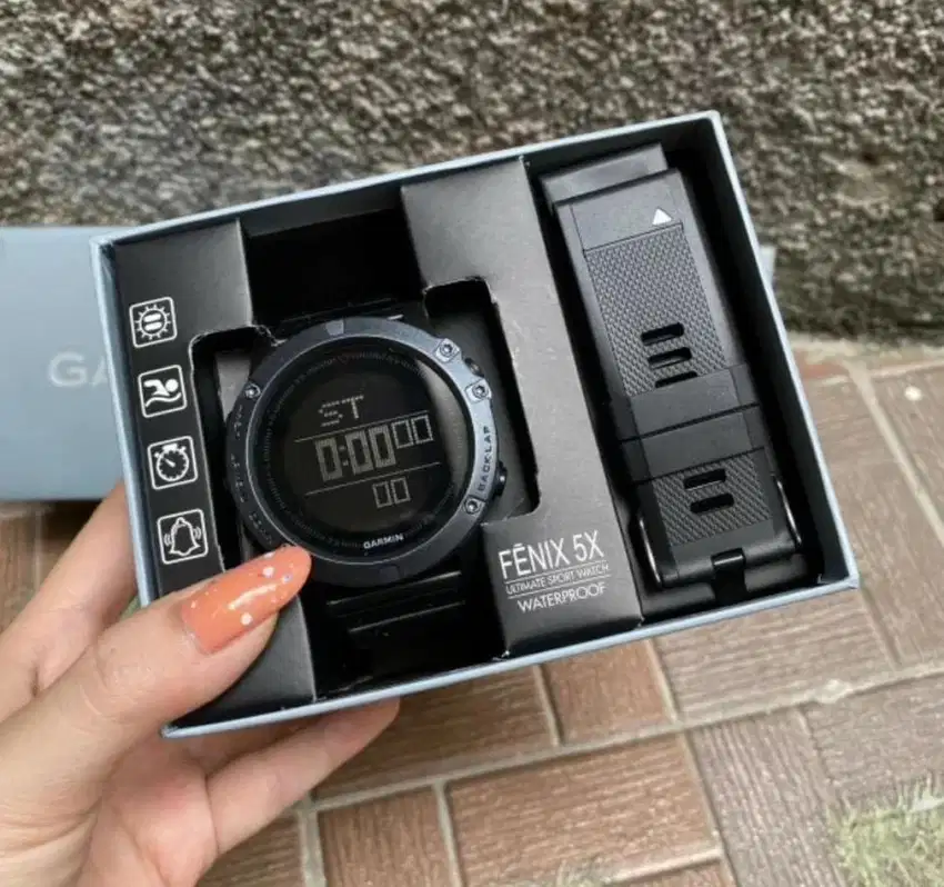 Jam tangan pria garmin fenix 5 x kondisi baru