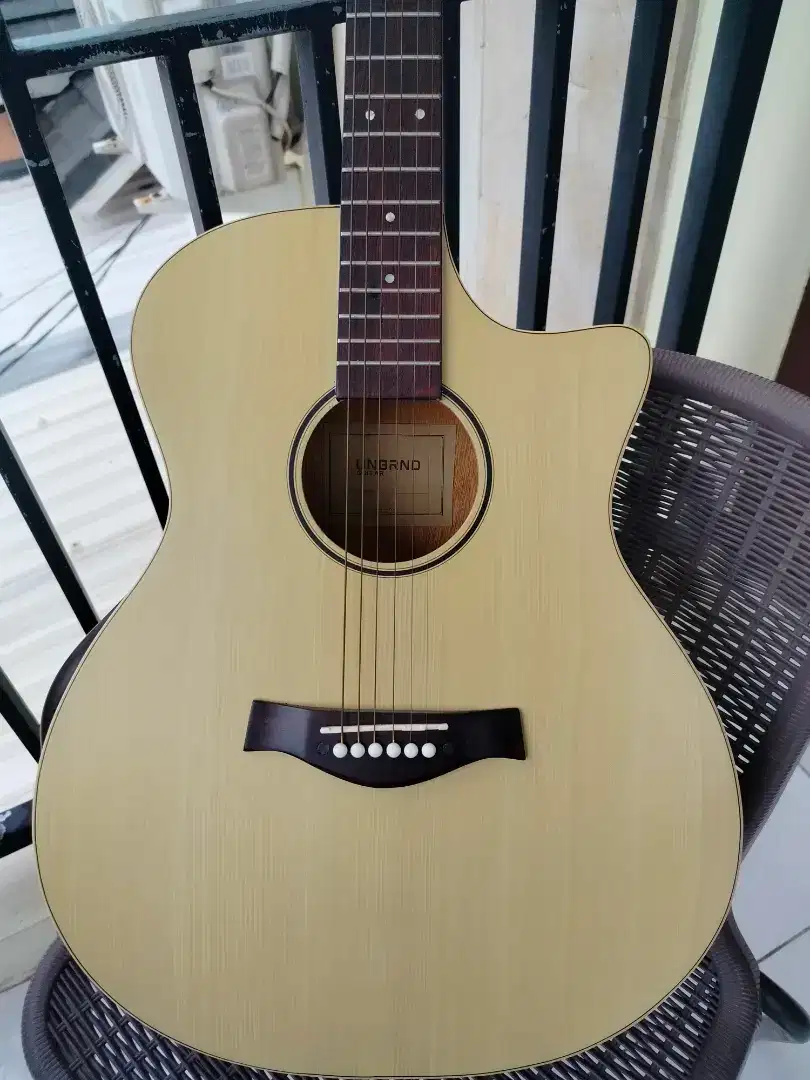 *LIKE NEW* UNBRND Guitar Akustik Natural T-39