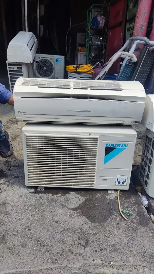 Jual AC Daikin 1/2 pk