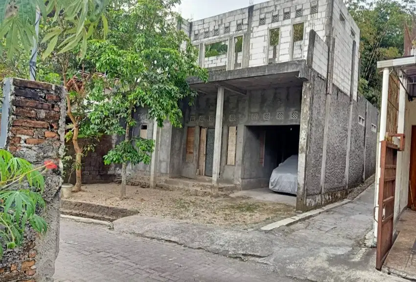 DIJUAL RUMAH SIAP BANGUN