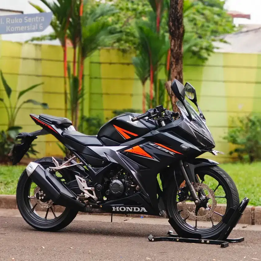 HONDA CBR150R NIK 2020 HITAM PAJAK ON TERAWAT