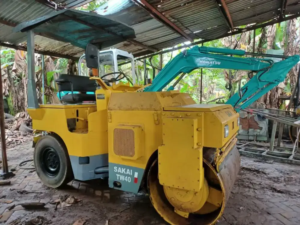 Tandem kombinasi sakai TW40 kapasitas 4 ton Harga nego