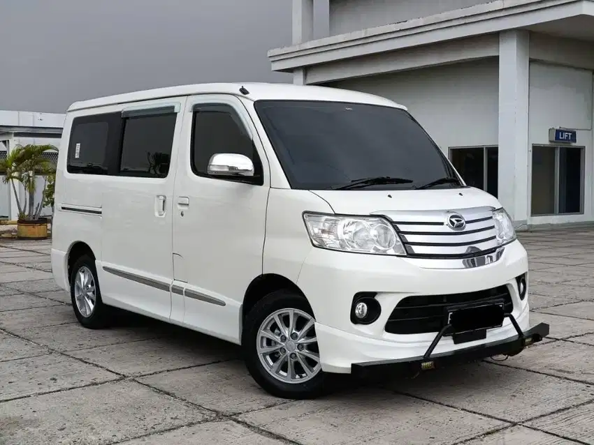 Daihatsu Luxio X 1.5 AT 2022 Putih