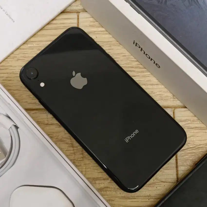 iPhone XR 128 GB Black [ Fullset ] Bea Cukai