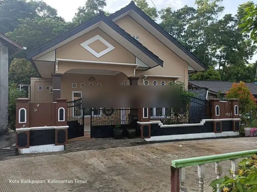 RUMAH DENGAN LUAS TANAH BESAR HARGA MURAH DI PERUMAHAN KORPRI