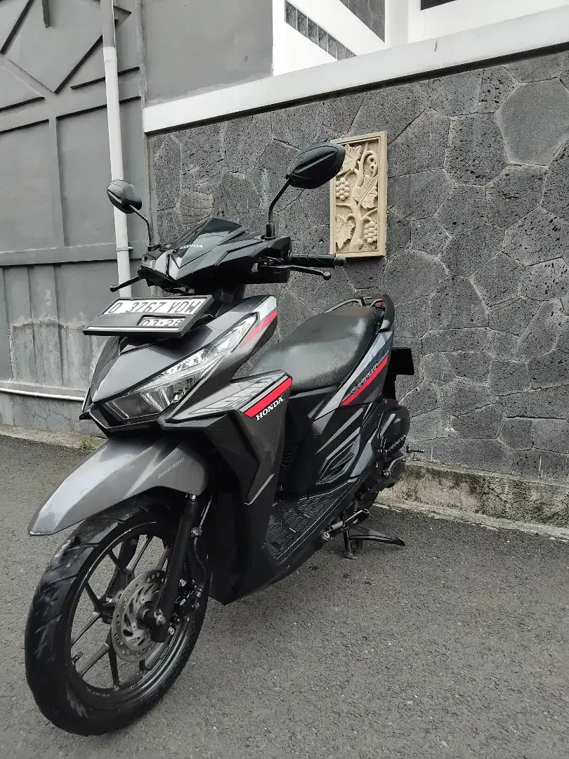 Cash & Kredit Honda Vario 125 2018