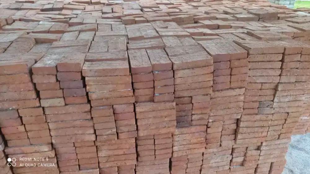 Batu bata merah buat bangunan