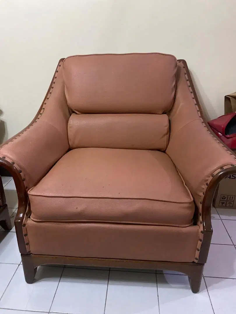 Sofa Empuk Jati Asli dari Jedah 3 Pcs