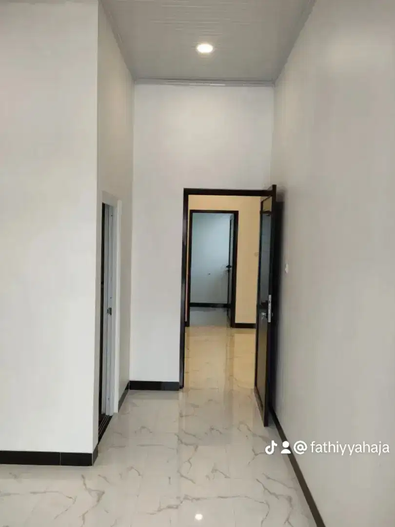 Rmh baru lt/lb 90/140,CASH/KPR,HNY 15MENIT KE TMII,950JT