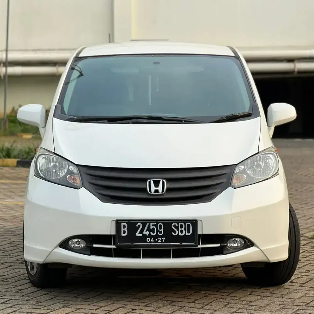 Honda Freed E Matic 2012 Putih
