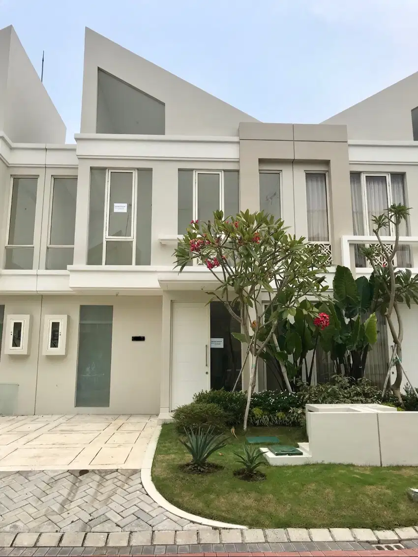 SEWA RUMAH SURABAYA KOTA GRAND PAKUWON