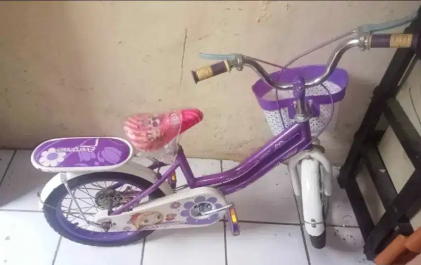 Jual aj nih gak kepake sempit kontrkannya