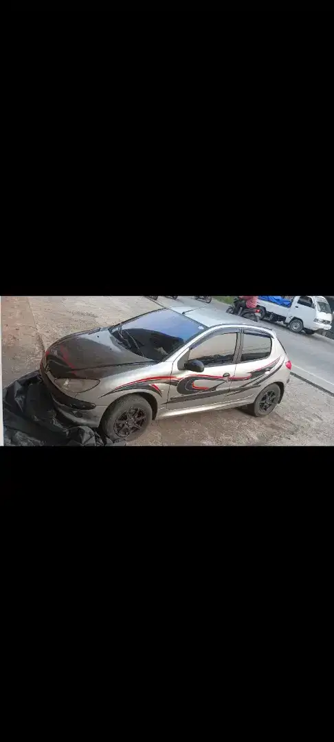 Peugeot 206 tahun 2001