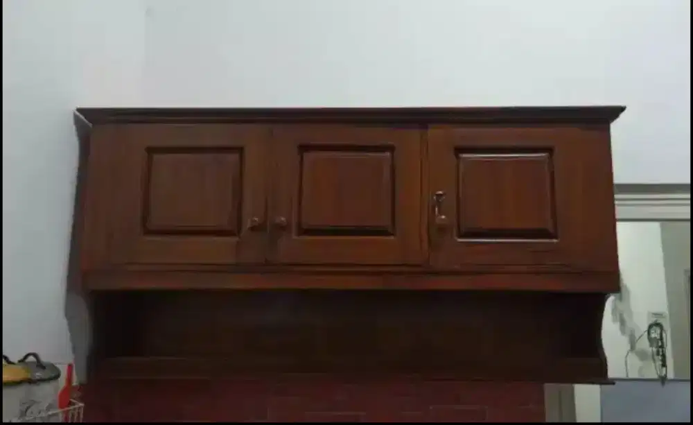 Lemari Dapur Gantung Kayu Jati Panjang 150cm Motif Minimalis