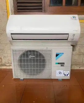 Daikin inverter 1/2 pk dan 3/4 pk R32 thailand