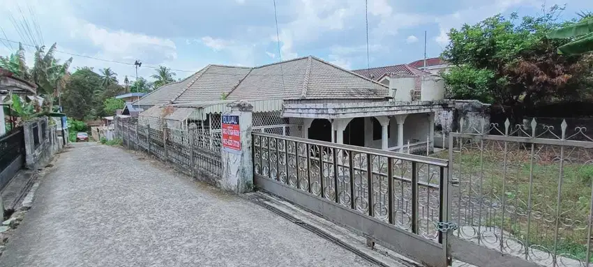 DIJUAL RUMAH DENGAN TANAH DEKAT RSUD SITI FATIMAH SUKABANGUN PALEMBANG