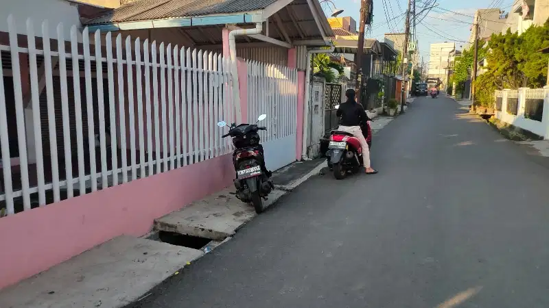 dijual rumah hitung tanah di Sukabumi Utara kebon jeruk Jakarta Barat