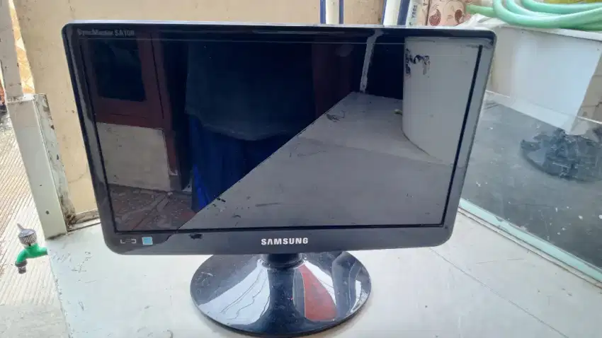 Monitor LED SAMSUNG S16A100N