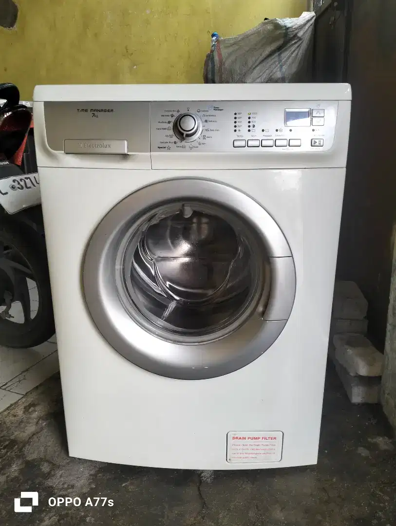 Mesin cuci Electrolux