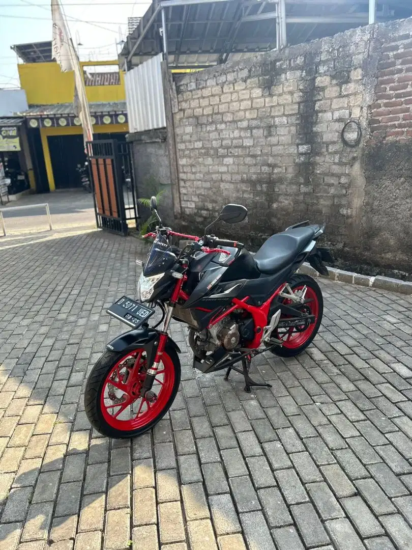 Honda CB 150 R Streetfire