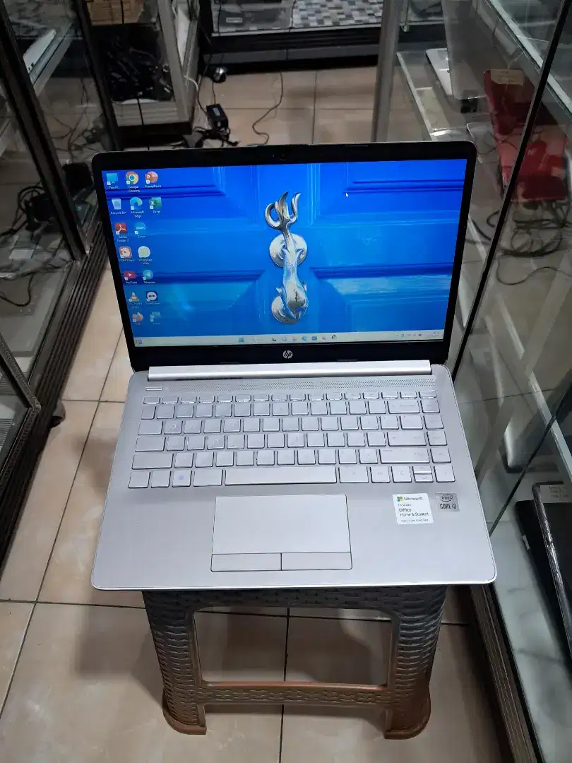 laptop second HP 14s, core i3 gen 10, ram 8gb, ssd + harddisk