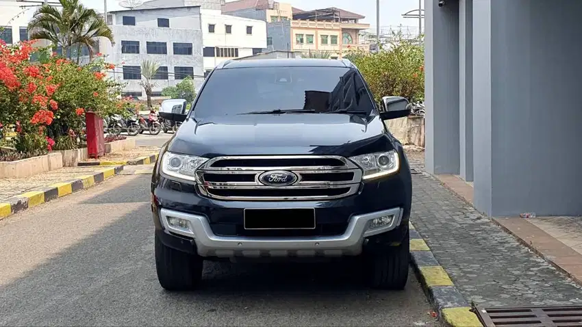 Ford Everest 2.2 Diesel Titanium Sunroof 2016 NIK 2015 KM 90rb Terawat