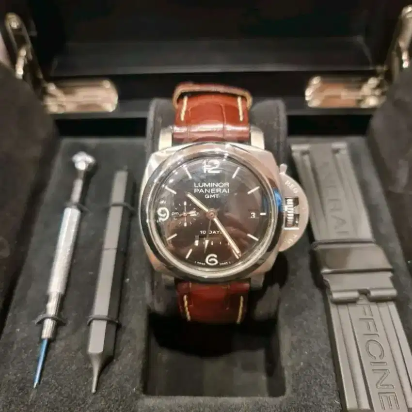 Panerai Luminor GMT, 10 Days Power Reserve PAM 270