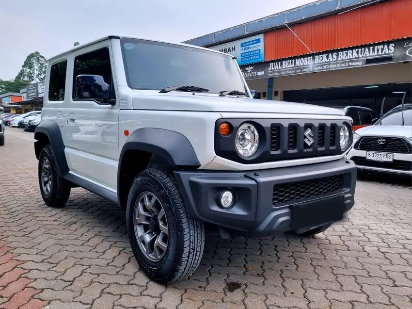 SUZUKI JIMNY 3 DOORS SINGLE TONE 4X4 MT MANUAL 2021 PUTIH KM 4RB