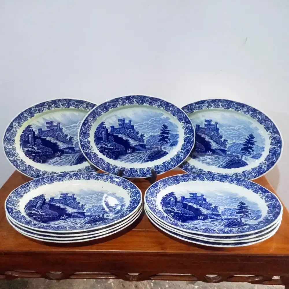 Borongan Piring Oval Antik Jumbo Lukisan Benteng