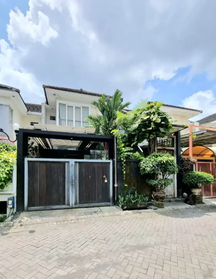 RUMAH MINIMALIS  MEWAH 2 LANTAI DEKAT SEKOLAH HWAINH
