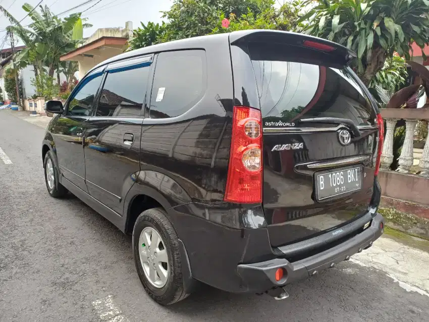 Toyota avansa antikan km rendah