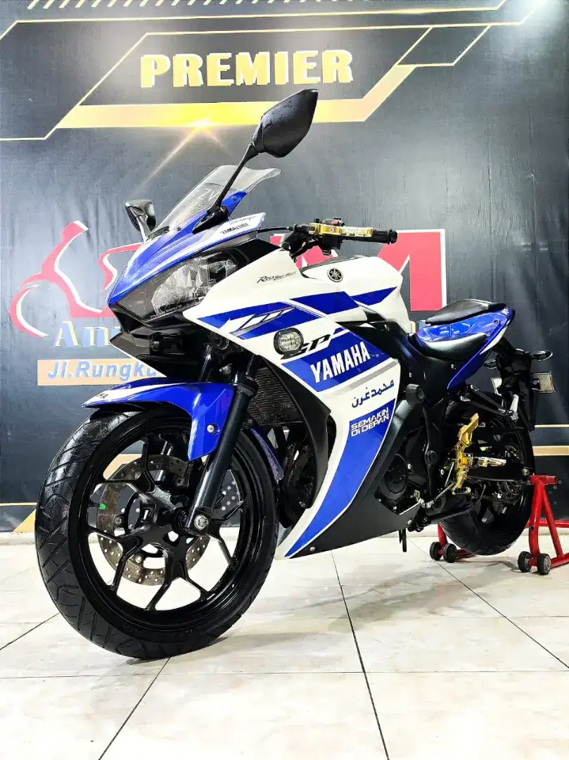 YAMAHA R25 2015 km 8rb siap dipinang. Anugerah Motor rungkut tengah 81