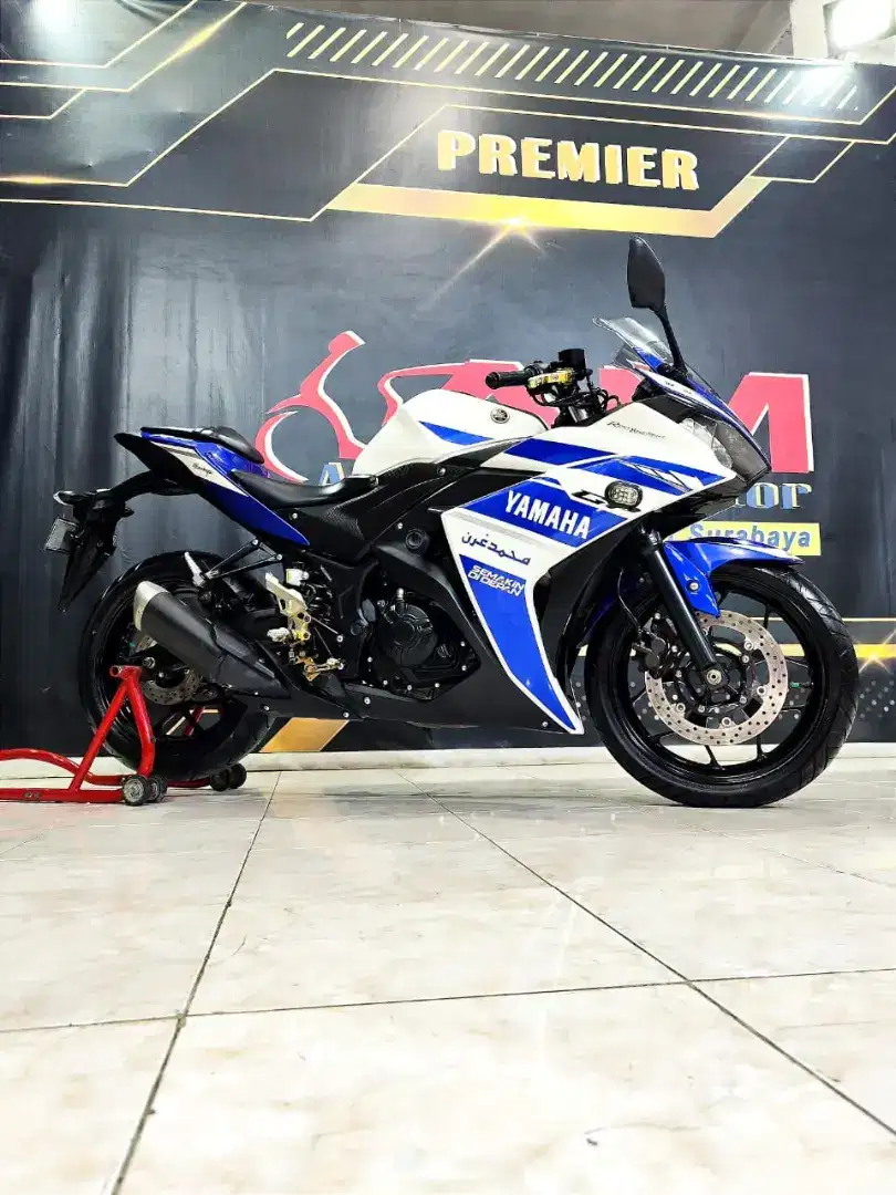 YAMAHA R25 2015 odo 8rb super joss. Anugerah Motor rungkut tengah 81