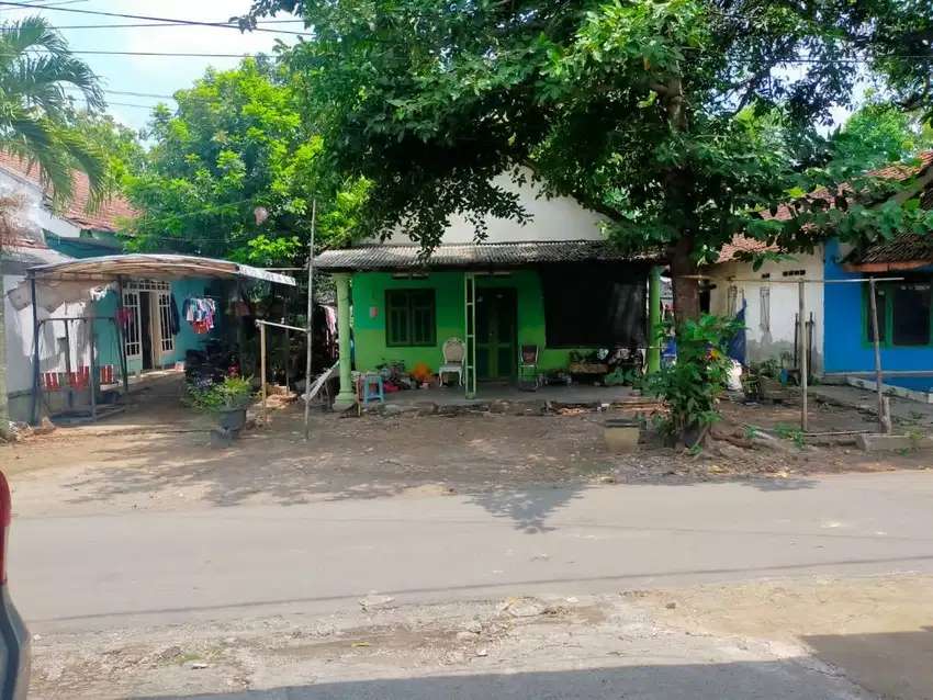 DIJUAL TANAH DAN RUMAH LAMA