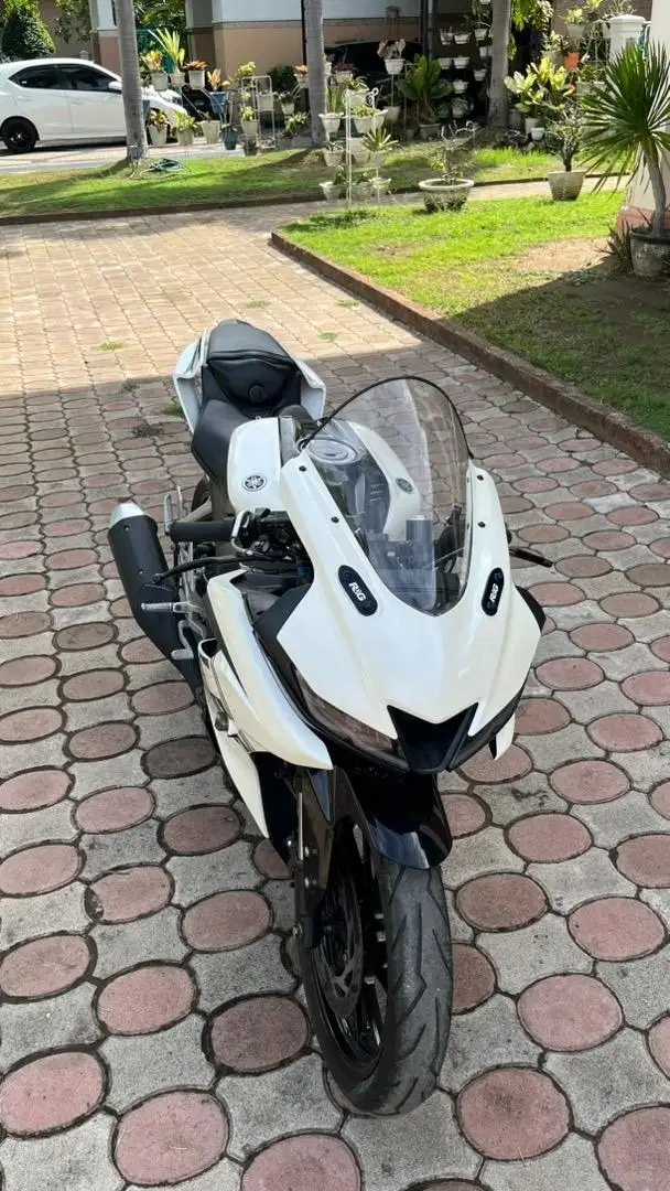 Yamaha R15 v3 2017