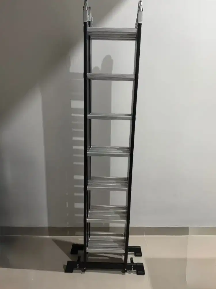 Tangga Lipat Krisbow 7,13 Meter Mulus Seperti Baru