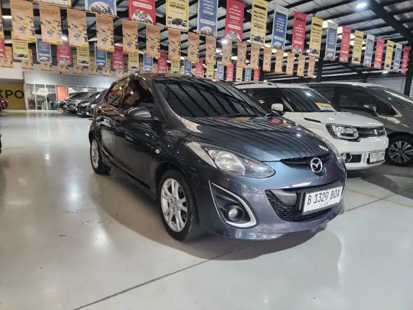 Mazda 2 R Matic 2011