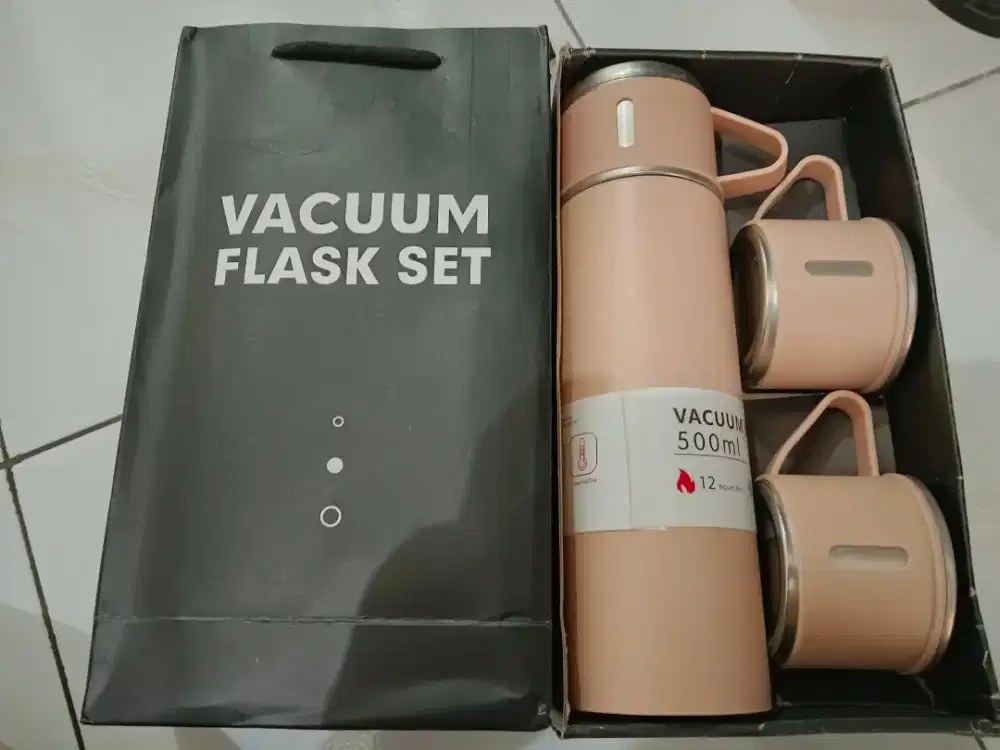 60rb SEPAKET(BARU)Termos Sultan Vacuum Flask Set 500ml Free 3cangkir