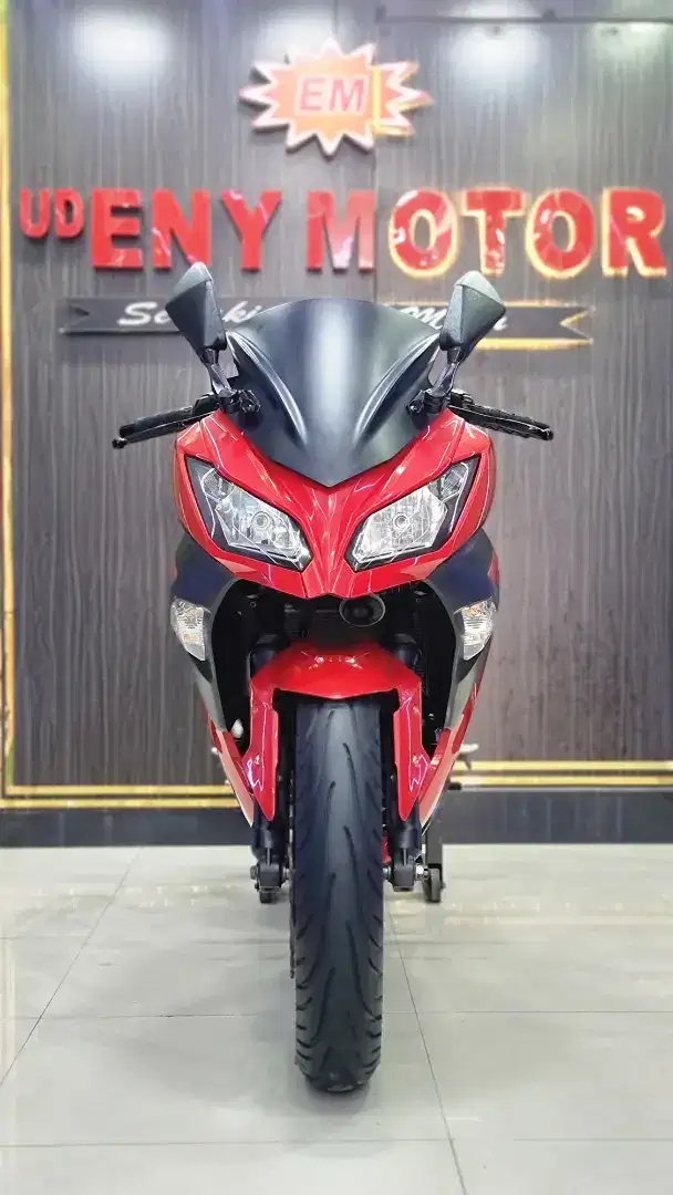 Kawasaki Ninja 250 fi thn 2015. Mulus.