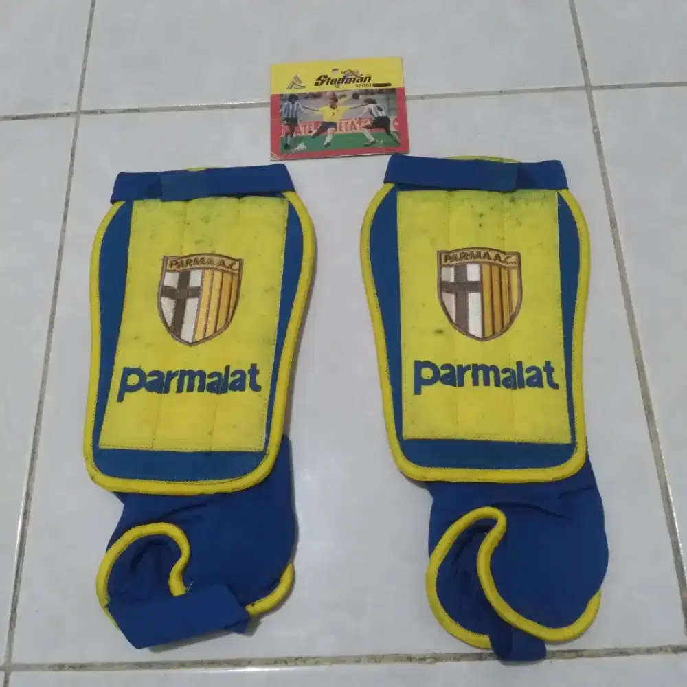 Decker buat sepak bola merkSteatman