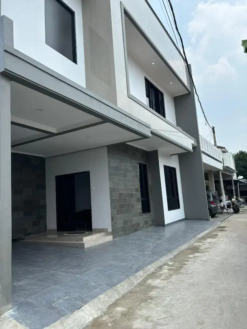 Rumah Mewah 3 Lantai Dekat LRT Cibubur