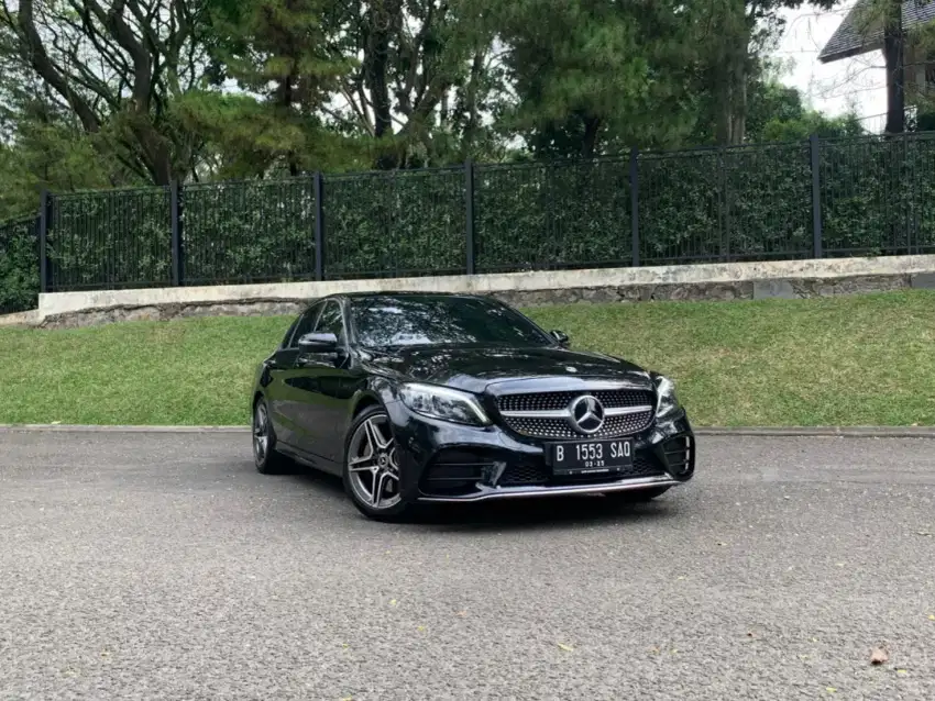 MERCEDES BENZ C300 AMG Line 2019