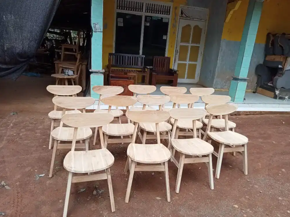 Kursi makan  kursi cafe ropan bahan kayu jati ready stock mentahan