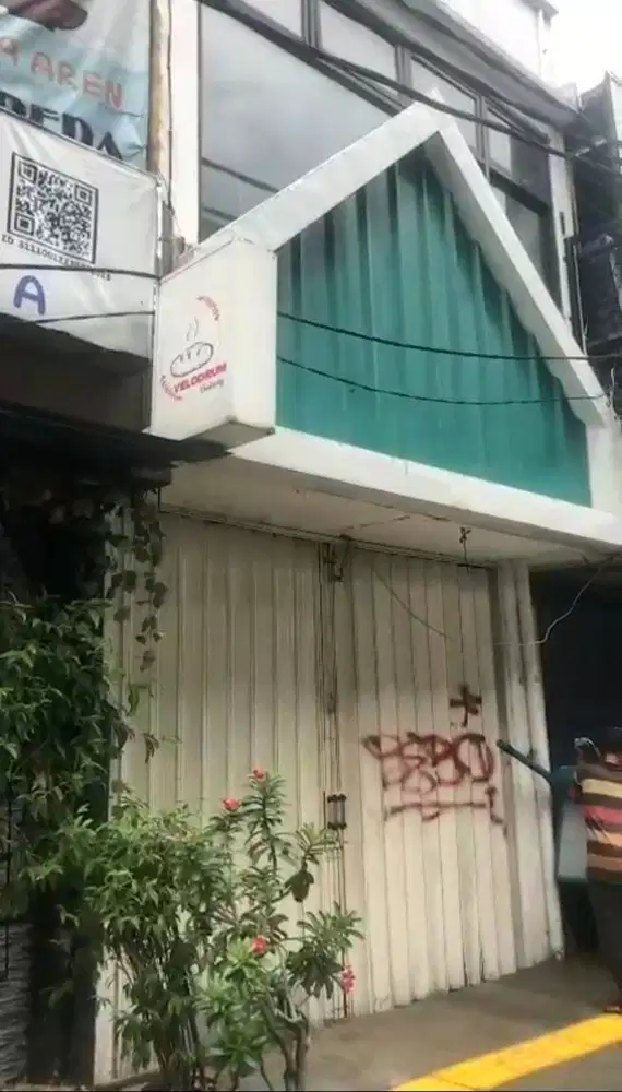 Disewakan ruko 2 ½ lantai