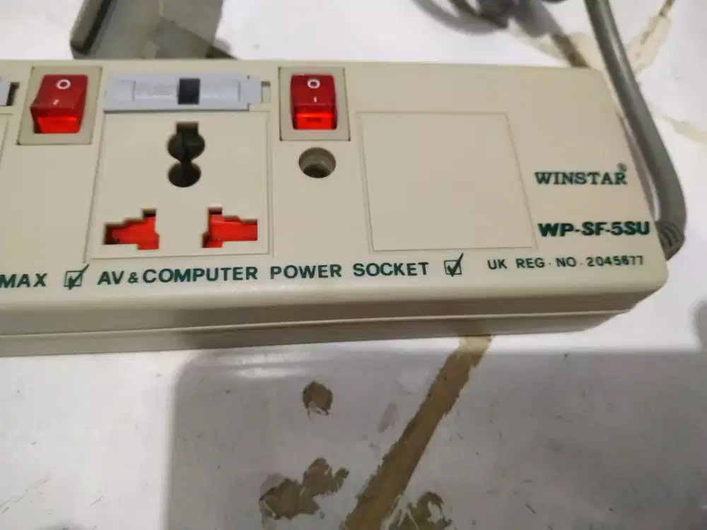 Stop kontak Winstar wp SF 5 su